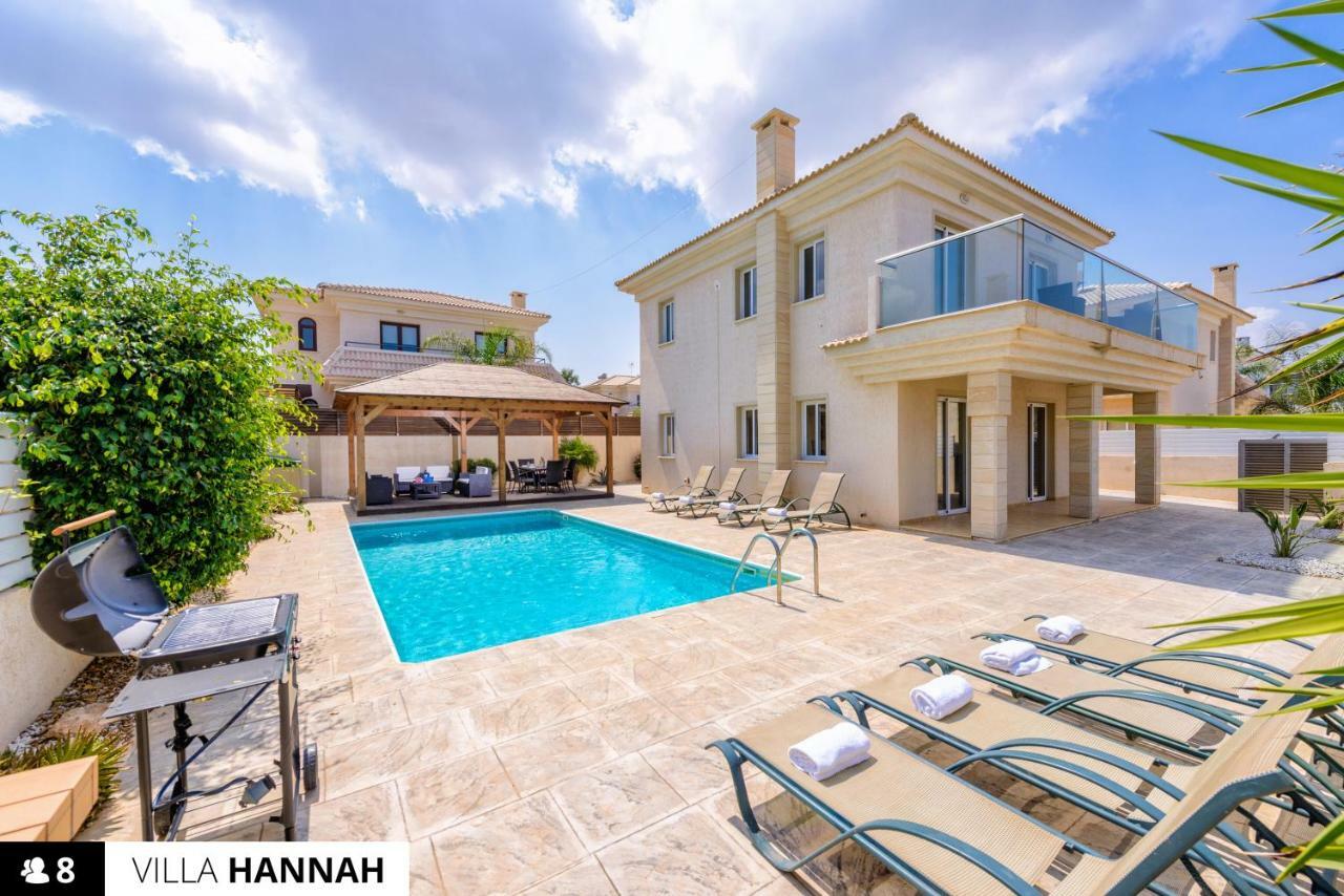 Blue Water Bay Villas Paralimni Exterior photo